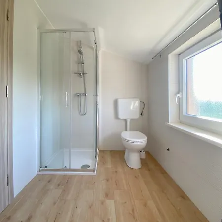 S Privatnim Bazenom Villa