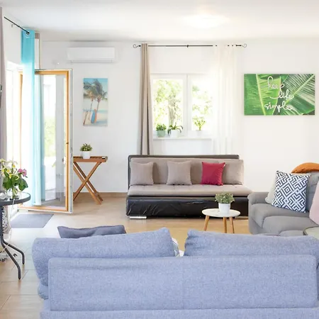 S Privatnim Bazenom Villa Ližnjan